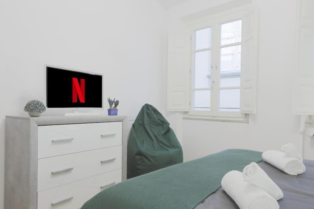 *New Attic*-Lucca Citycenter-Balcony-Netflix Exterior photo